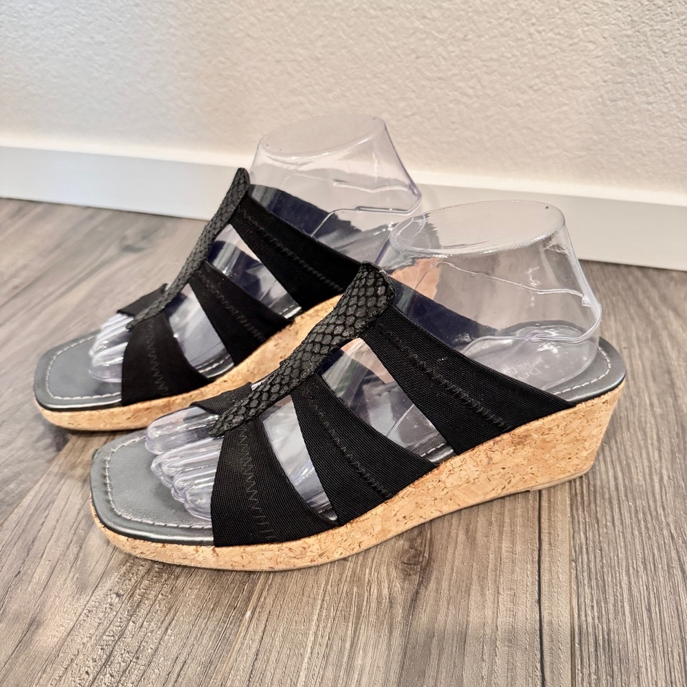 DONALD PLINER Wedge Sandals Stretch Strappy Resort Coastal Comfort Black Women 9